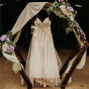 Finding my wedding dress a new home